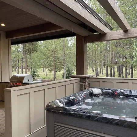 Four Seasons Luxury 5 Br Lodge w/ Hot Tub, Infinity Pool and More