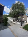 Cheerful 1 bedroom guest suite with pool and yard