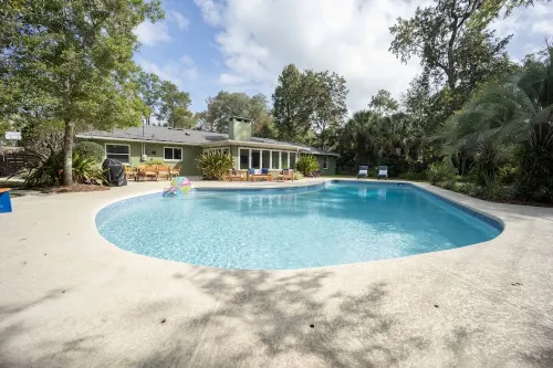Spacious Pool Home 3 Miles to UF!