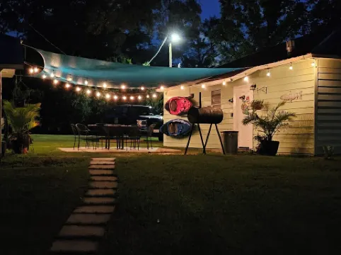 Quiet and relaxing come enjoy the river and coastal life at The Slippery Minnow.