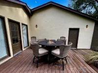 Enjoy the ambiance of Poplar Cottage at Grand Park! Hotels in Westfield