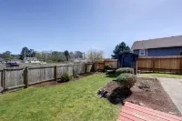 Newly Remodeled 3 Bedroom with Hot Tub!