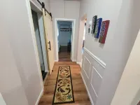 Adorable 2 BR Bungalow Near DT, NAS, Beaches