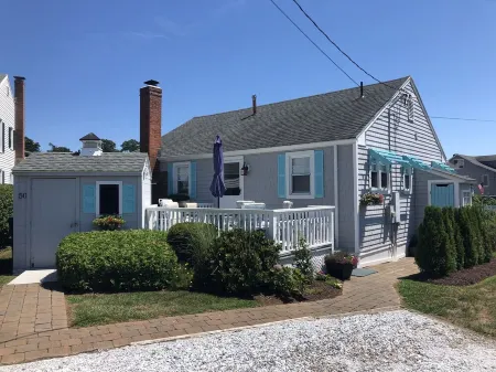 Classic Cottage in Best Private Community in Old Lyme CT. Отели в г. Олд Лайм