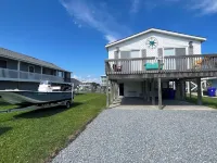 Deep-Water Canal Front Coastal Cottage Only Steps to the Beach & Pet Friendly!