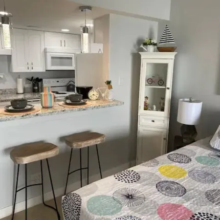 Great studio, wonderful amenities, OCEAN views!