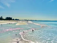 Sandy Cheeks & Barefeet, Gorgeous Interior Gulf Beach Place, Pool, on Beach Side
