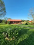 Large Log Cabin Minutes From Lake Barkley and Land Between the Lakes Cadiz, KY