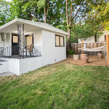 Cozy Farmhouse Suite