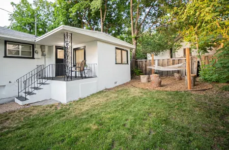Cozy Farmhouse Suite