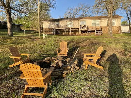 Waterfront house with private dock and boat slip Hotel a Haskell County