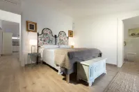 A fantastic pool in a Tuscan farmhouse with breathtaking views of the Maremma
