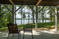 Stylish 3Br Lakefront Home on Kerr Lake