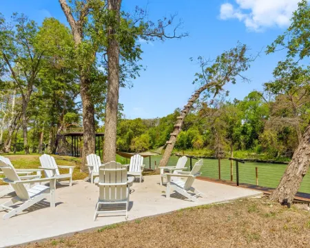 Lakefront Estate • Sleeps 23 • Firepit & Kayaks Hotéis em McQueeney