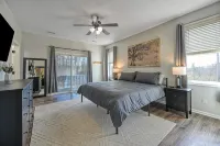 Cozy 4-bedroom house with WiFi, Hot Tub and Fire Pit