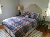 Cheshire House // Family Home, Fenced Yard, Pet Friendly, 2 mi from Mayo Clinic Hotels near Walmart Supercenter