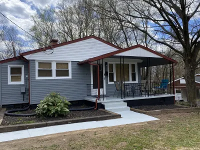 3 bedrooms 7min from downtown, college and hospital Hotel in zona M.C. Benton Jr. Convention Center