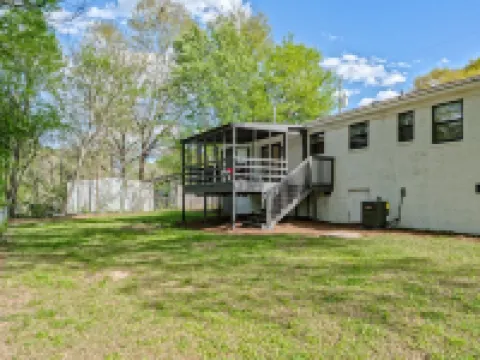 Renovated Family Home, Fenced Yard- 2King Beds-Bunk Room Hotels in Alabaster