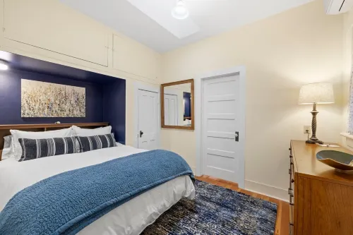 Charming house two blocks from downtown Ashland