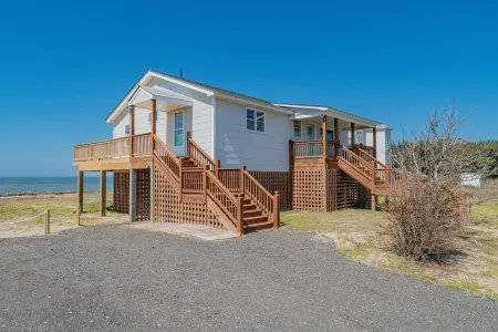 Sunset Cottage on the Pamlico SoundPerfect for Kite surfing