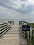 Nantucket Style Cottage Steps from Private Beach