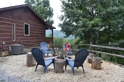 Family Memory Maker: Great Mountain View/Hot tub/Games/Firepit/Private Vineyard