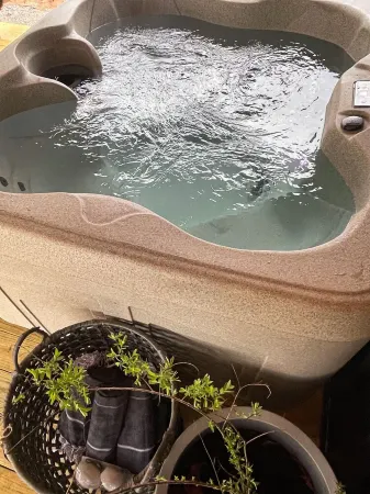 Flat Creek Cabin at Riverbend Farm in Evening Shade Arkansas