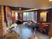Nationally Registered Usonian Cottage at Lynn Hall by FLW's Fallingwater Builder