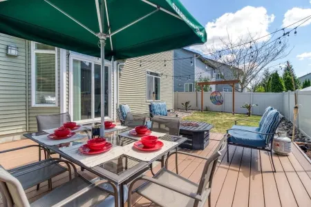 VNC BNB: Luxury Living for Groups & Families