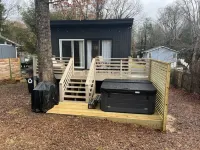 The Mac House - With a Hot Tub!