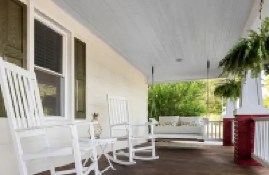 In town spacious home hot tub WIFI minutes from area attractions