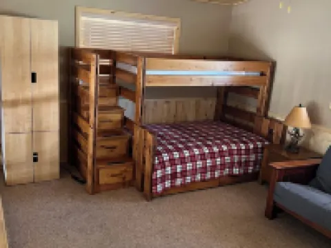 Life is better in a cabin. Hotels in Heber