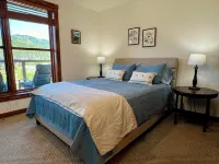 Get Steep and Deep into fun close to bike trails and Silver Mountain Resort! Hotels in Kellogg