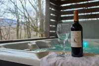 The Little River Farmhouse – Your Smoky Mountain Riverside Retreat