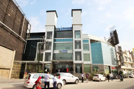 Taurus Sarovar Portico