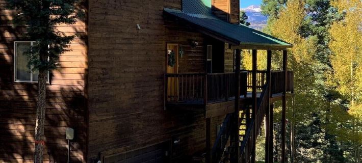Three-Bedroom House w/ Large Deck & Stunning Mountain Views! Sleep up to 8 Hotels in Angel Fire