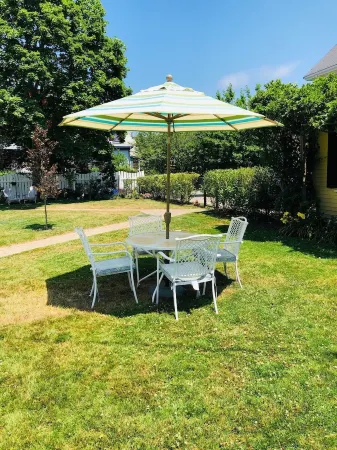 Perfect Location, Walk to Harbor or Downtown