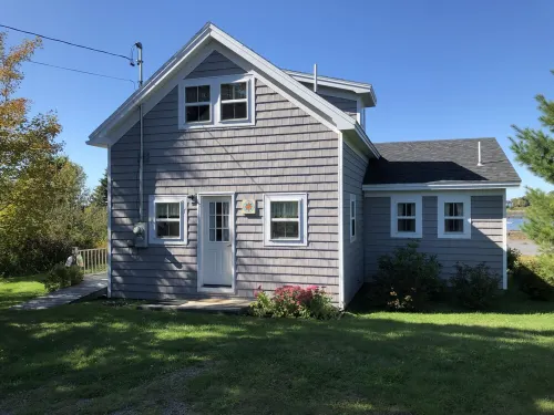Cottage on Sawyer’s Cove