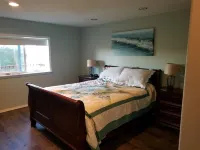 2 bdrm, Mt Baker, San Juans, WWU, Sea to Ski race,  Canada, Golf, Refineries