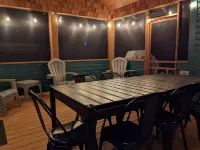 Downtown Brevard - 3 king suites, mountain bike ready, walk!