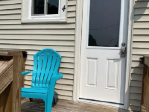 Lake Life 1BD at heart of GOTL. Bright & Airy and right off the strip. 杰尼瓦酒店