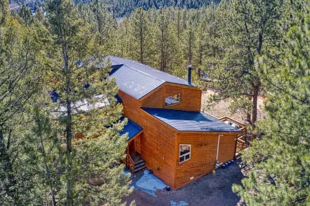 Howdy From Woodland West, cut Above the Clouds,