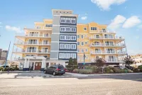 Coastal Colors Luxury Beach Block Condo - Wildwood Crest