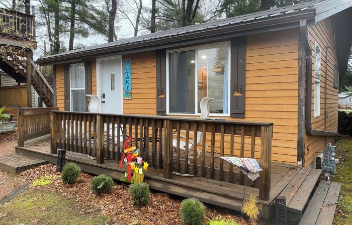 Cozy updated one bedroom cottage on shawano lake