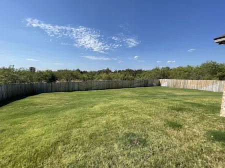 NEW LAKE HOUSE HOT TUB/POOL /PRIVATE BOAT RAMP/ BOAT SLIPS+DOCK/ 4/3 SLEEPS 10