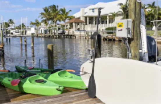 Casa di Amici – Heated Saltwater Pool and Canal Home Near Ami & Much More!