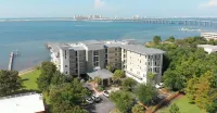 Quiet and relaxing with three balconies. Located on the Santa Rosa Sound. Hotels near Island Style