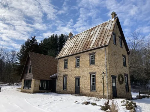 Brisbane House: Restored Historic Stone House in the Country