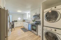 Coastal Cottage in Tech Terrace