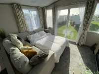 Delightful 2-Bed Holiday Home On The Welsh Coast